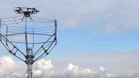 Antena para cargar drones en el aire