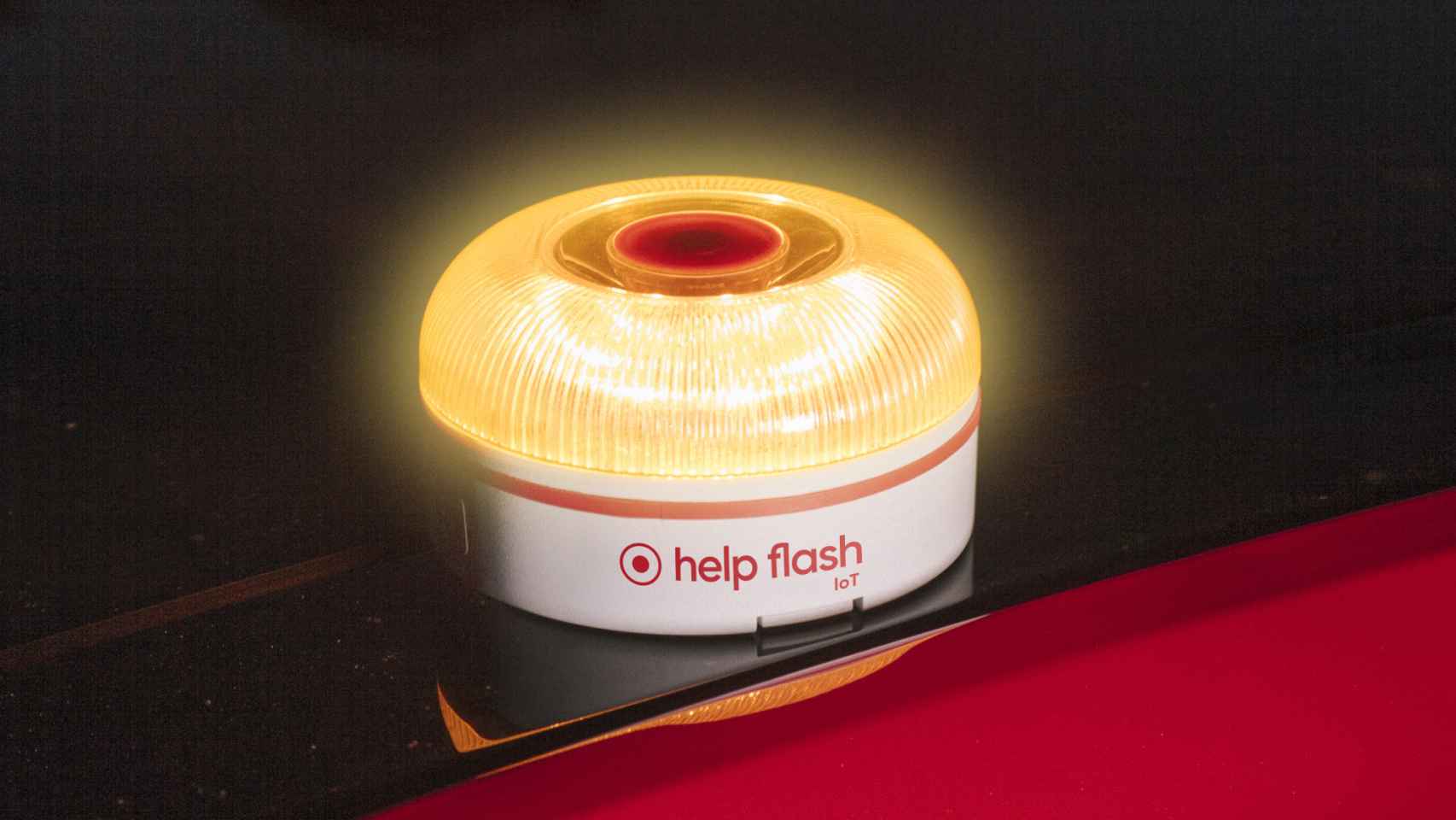 Help Flash IoT: la luz de emergencia que avisa a la DGT si tienes una  avería y te venderá Vodafone