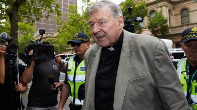 Imagen de archivo de George Pell llegando a la Corte de Justicia de Melbourne en 2019.