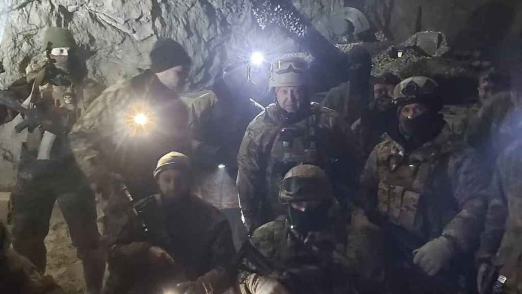Imágenes de soldados del Grupo Wagner en los túneles de las minas de sal de Soledar.