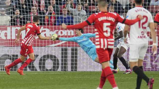 Stuani marca un gol para el Girona.