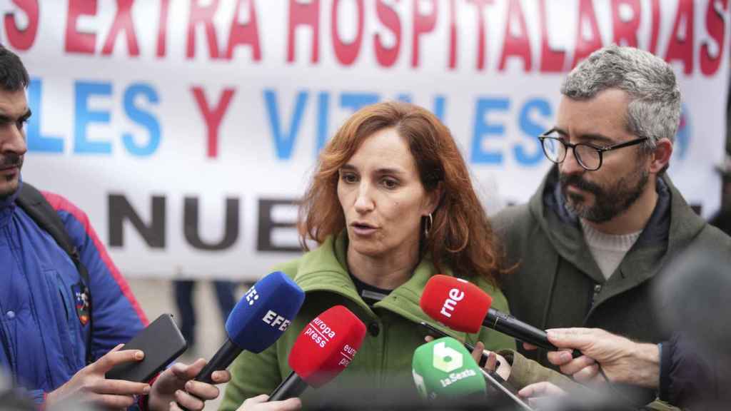 La líder de Más Madrid, Mónica García, comparece este domingo durante la manifestación en Madrid.