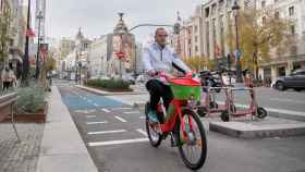 Una de las 150 bicicletas equipadas con cámaras y sensores que recorrerán Madrid durante seis meses para evaluar sus carriles bici.