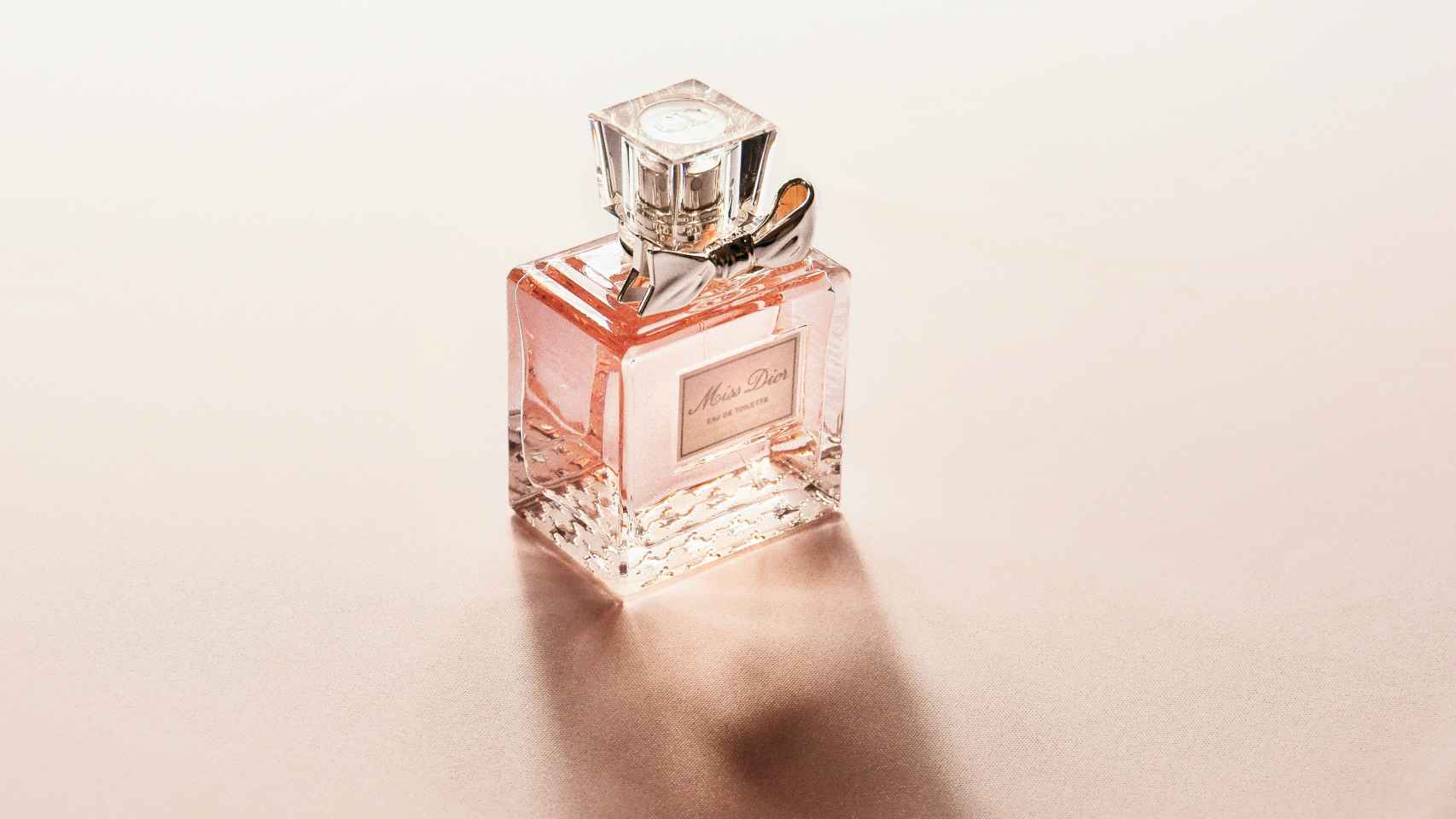 Detalle del perfume Miss Dior.