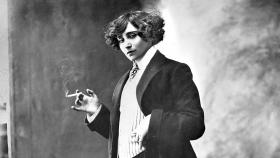 Colette, fotografiada por Henri Manuel
