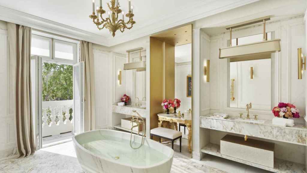 Baño de la Suite Real del Mandarin Oriental Ritz.