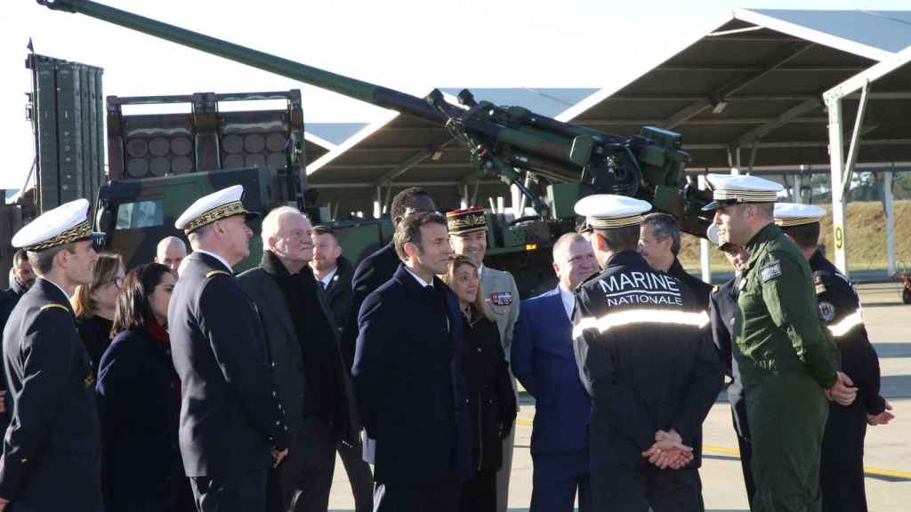 Emmanuel Macron, visita la base de Mont de Marsan.