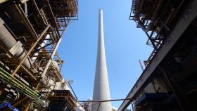 Imagen del inicio del desmantelamiento de la central térmica de Compostilla en Cubillos del Sil, León.