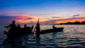 Barcos de pescadores en el lago Tonle Sap, en Camboya