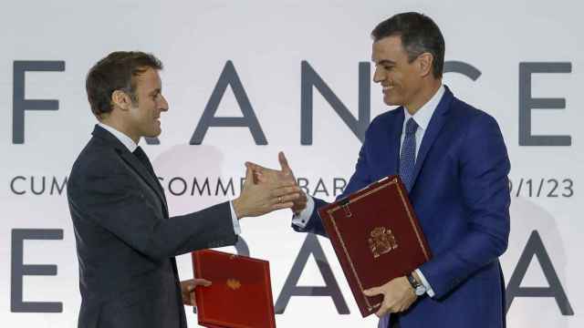 El presidente del Gobierno, Pedro Sánchez, y el presidente francés, Emmanuel Macron.