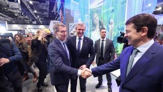 Alfonso Fernández Mañueco y Alberto Núñez Feijóo en Fitur 2023.
