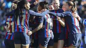 Las futbolistas del Barcelona celebran un gol en la Supercopa de España.