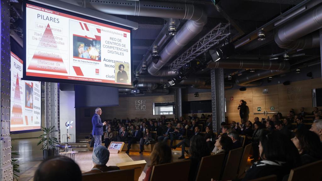 Presentación del Plan de Capacitación Digital del Ciudadano en la sede de Fundación Telefónica.