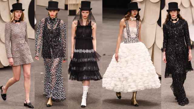 Las 'magas' del desfile de Primavera Verano 2023 de Chanel durante la Semana de la Alta Costura en París.