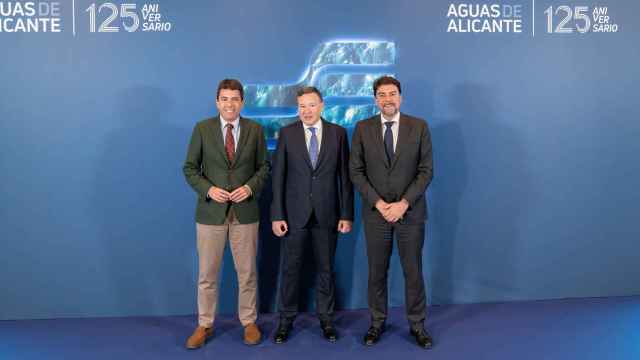 Carlos Mazón, Ángel Simón y Luis Barcala, en el acto de presentación de la imagen corporativa de Aguas de Alicante.