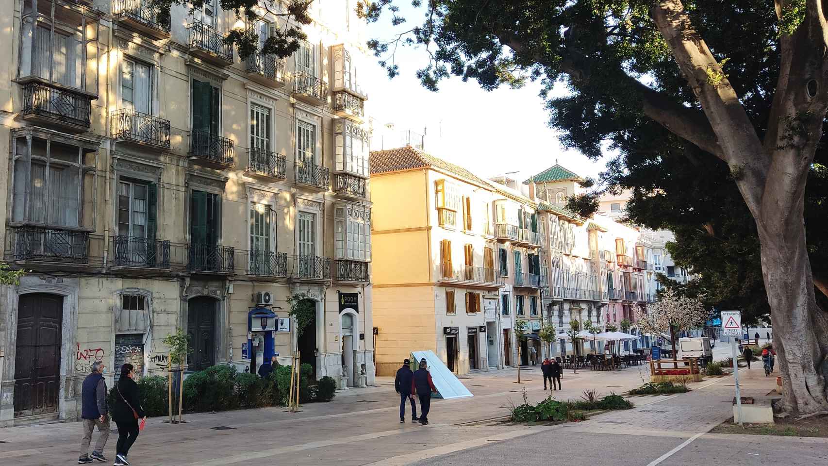 Acera norte de la Alameda Principal de Málaga.