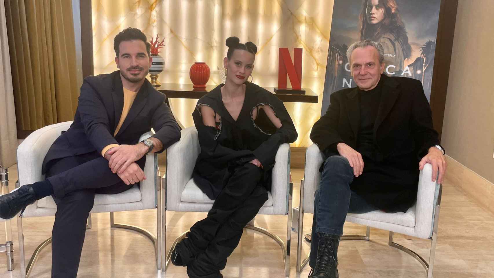 Javier Castillo, Milena Smit y José Coronado, en una entrevista con EL ESPAÑOL de Málaga.