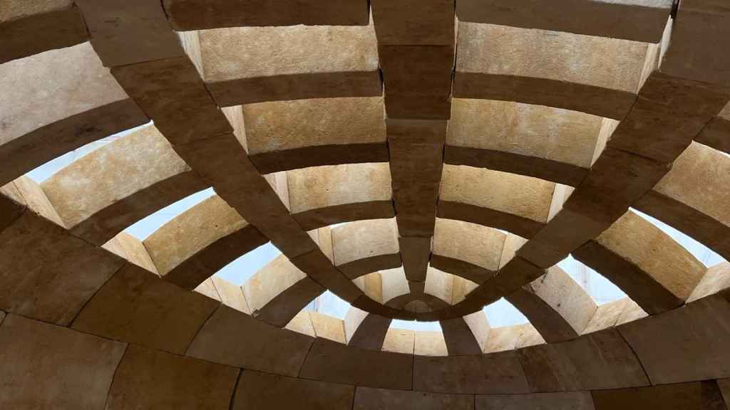 Villamayor levanta una complicada bóveda del XVIII que nunca se logró construir