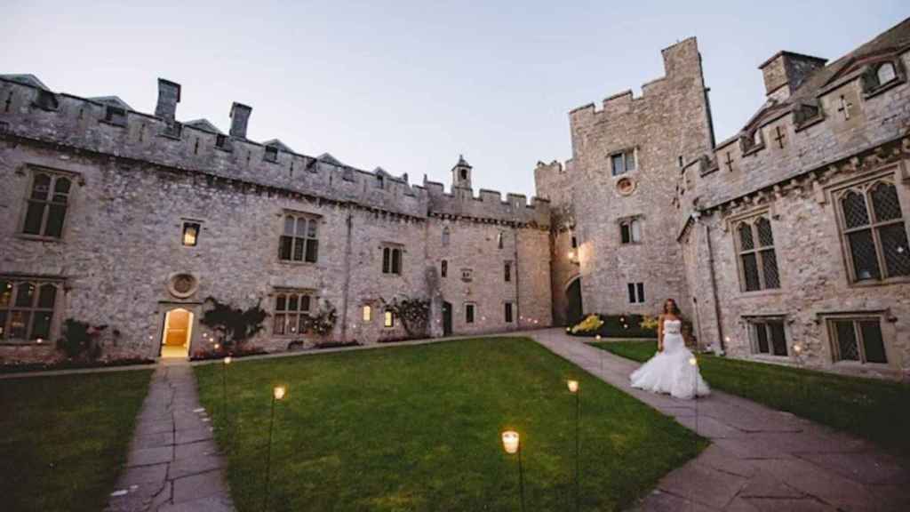 Una de las bodas que se celebran en el castillo.
