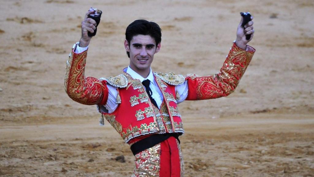 Víctor Barrio durante una corrida de toros