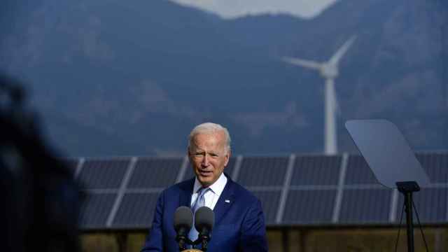 El presidente de EEUU, Joe Biden, en un parque renovable.