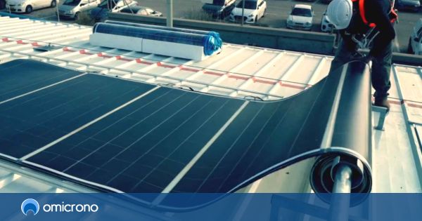 Pannelli solari innovativi che si ripiegano e generano energia a basso costo su qualsiasi tetto