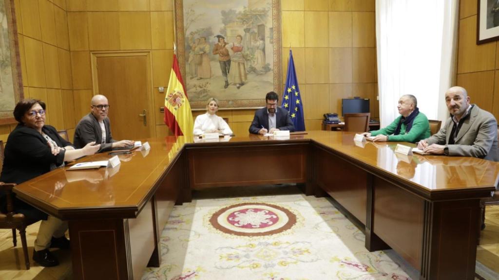 Un momento de la reunión entre los responsables del Ministerio de Trabajo y de los sindicatos CCOO y UGT.