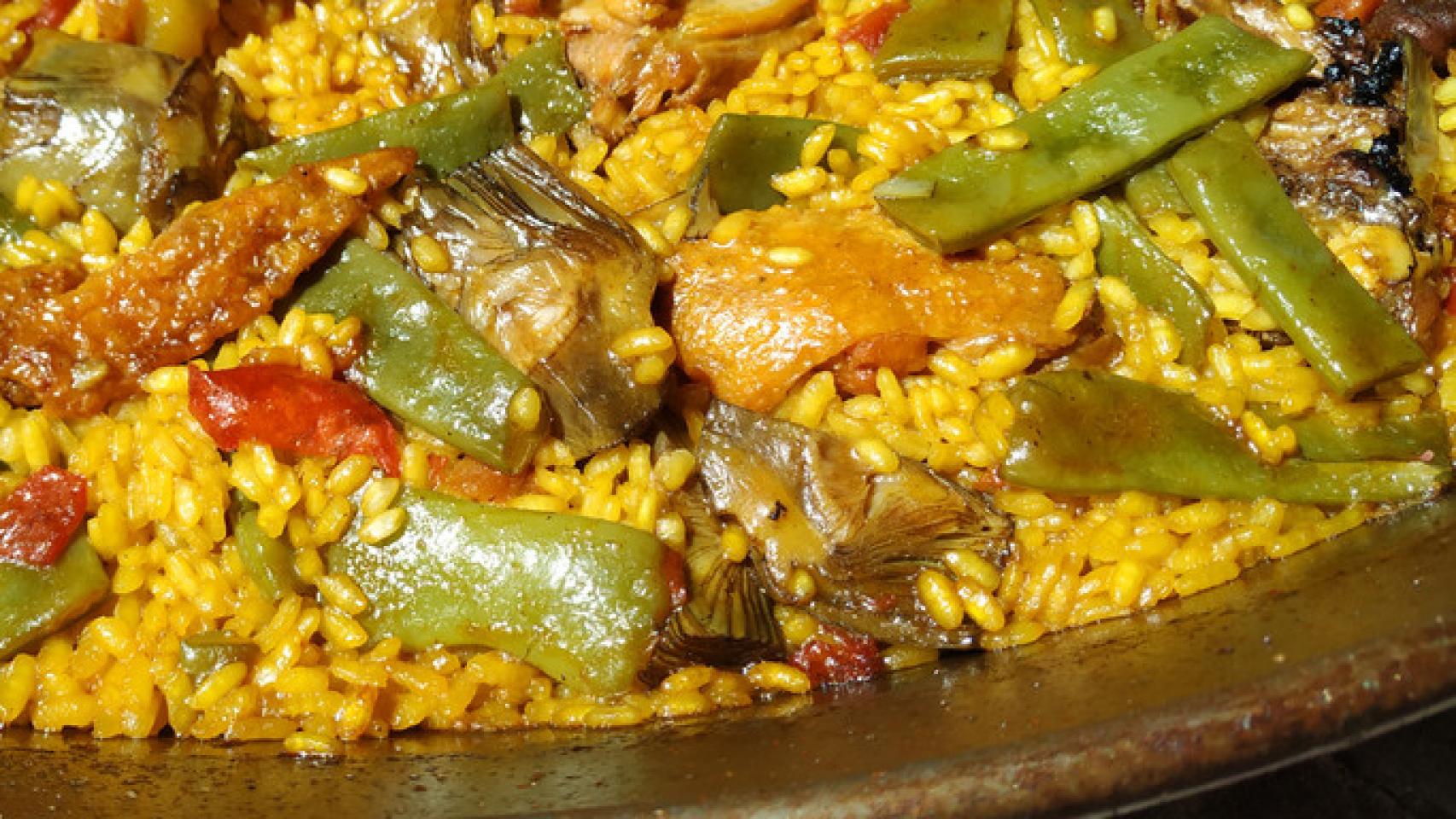 El arroz valenciano: variedades y receta para cocinar un caldero
