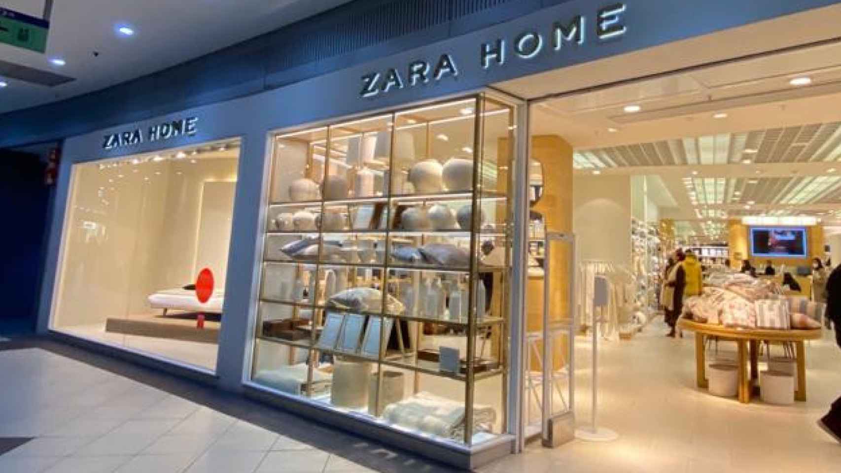 pastel silencio Encadenar Zara Home tira la casa por la ventana con una rebaja histórica de su  nórdico con estampado: cuesta 19,99 €