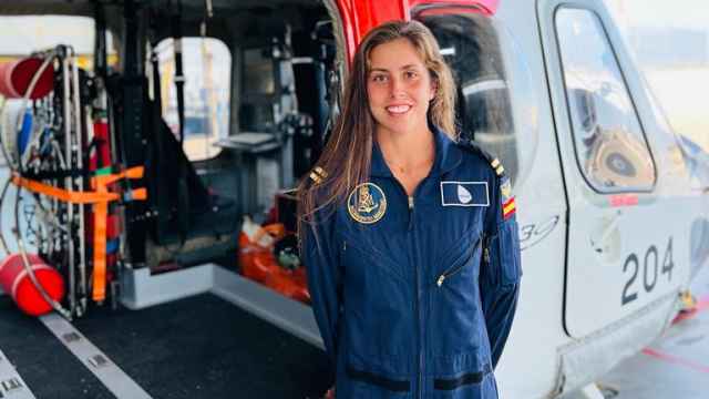 Lucía Eguiluz, nadadora de rescate en helicóptero de la compañía Banckock.