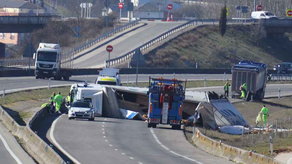 Accidente en la A-6 en León.