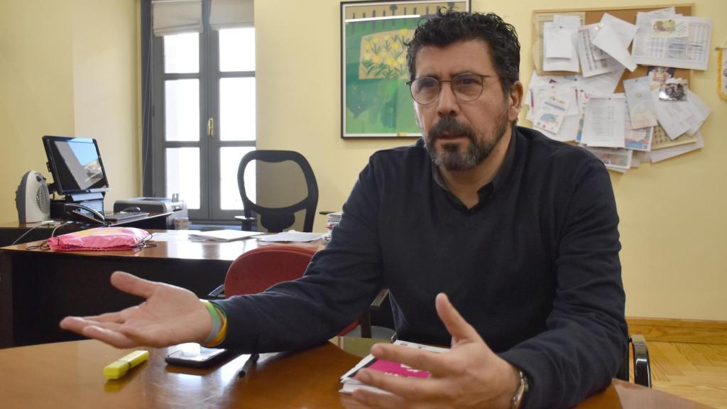 Bustos durante la entrevista
