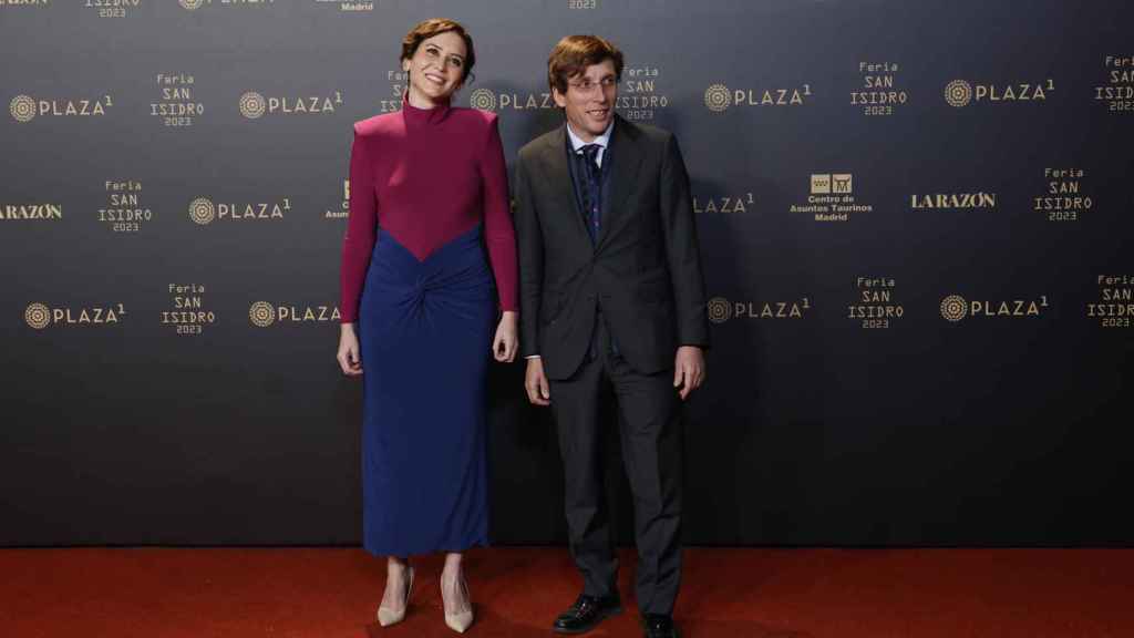 Isabel Díaz Ayuso y José Luis Martínez-Almeida, en la entrega de premios.