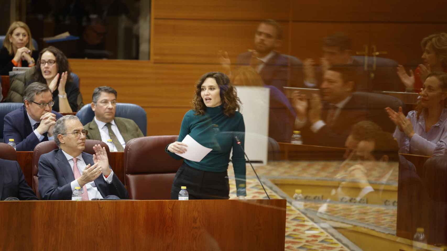 Isabel Díaz Ayuso durante la sesión del pleno de la Asamblea de este 2 de febrero.