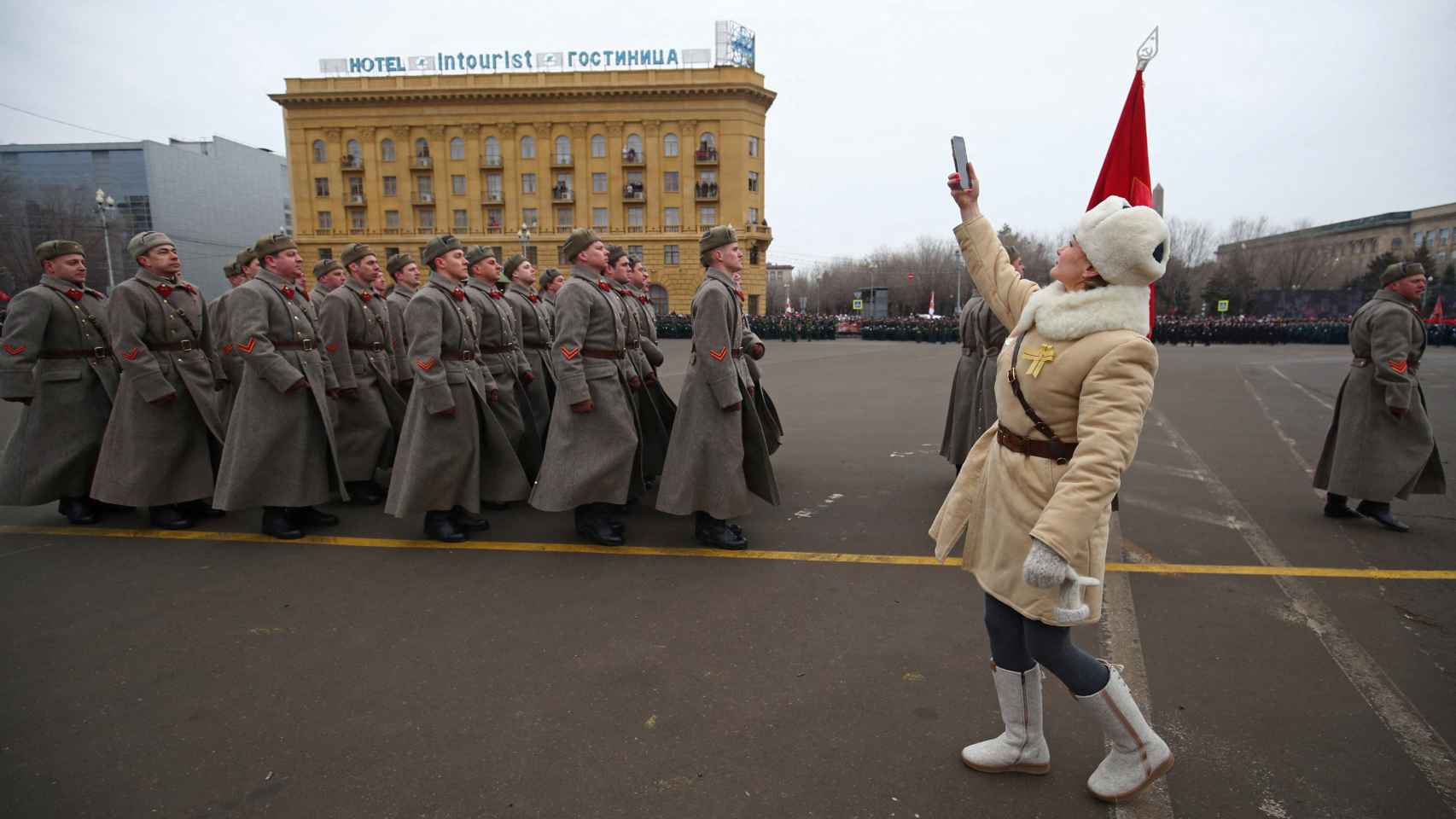 Desfile militar el pasado febrero para conmemorar el triunfo soviético en Stalingrado. Foto: Reuters