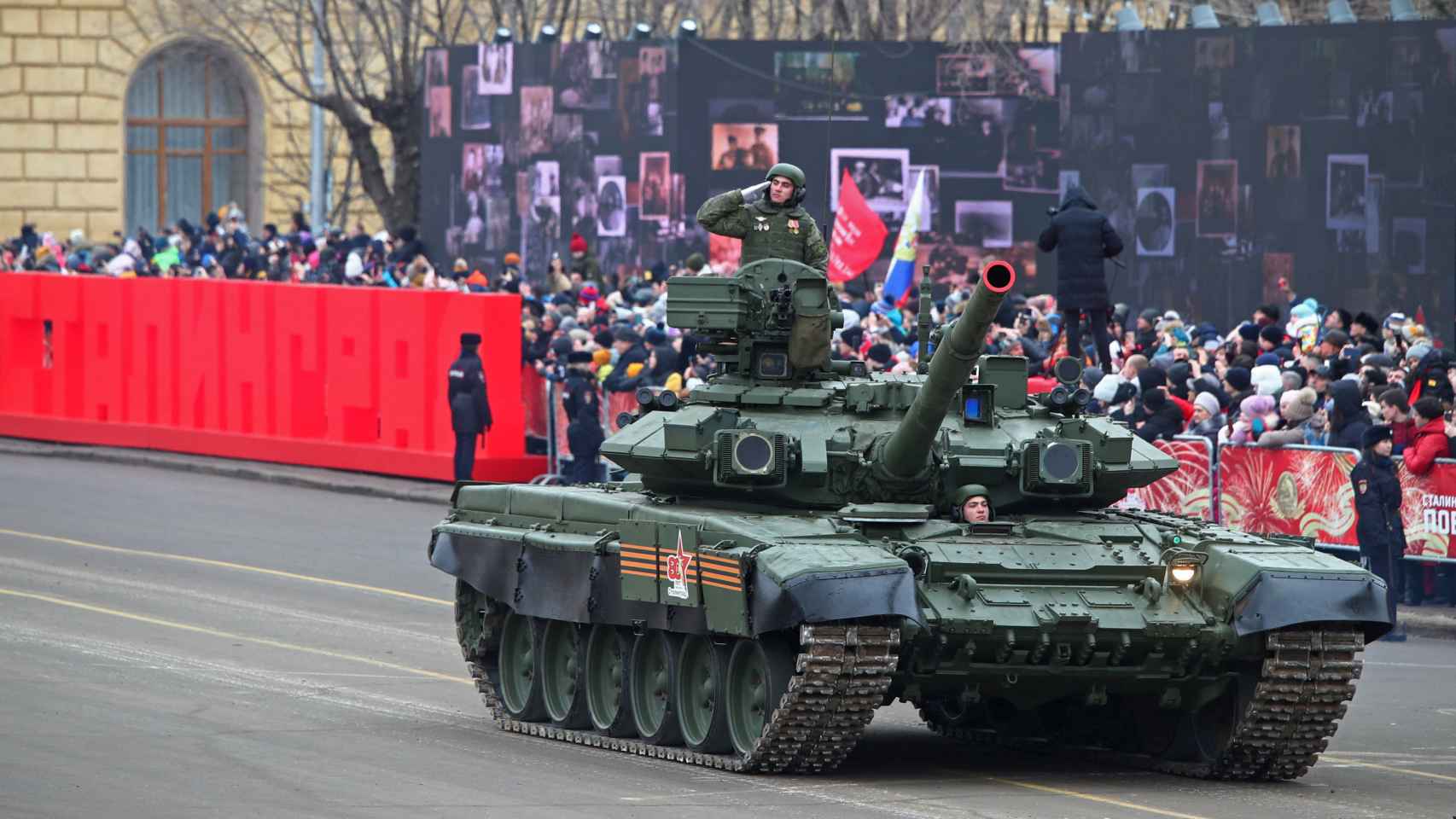 Putin vincula la batalla de Stalingrado y la guerra de Ucrania: el desfile por el 80 aniversario de la victoria rusa