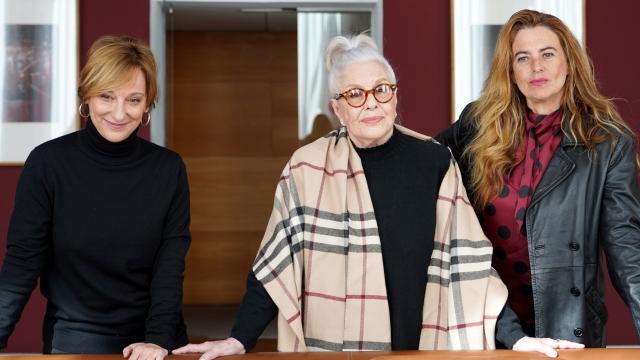 Lola Herrera, Ana Labordeta y Lola Baldrich en la presentación de 'Adictos' en Valladolid