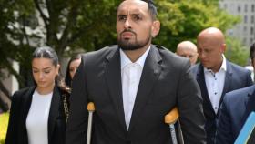 Nick Kyrgios acudiendo a los juzgados