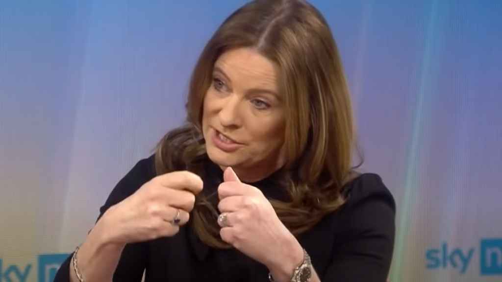 Gillian Keegan en su entrevista en Sky News con el Rolex de la polémica.