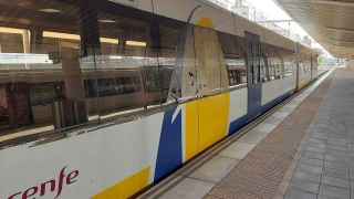 Moncloa admite que los trenes de cercanías encargados para Asturias y Cantabria no caben en los túneles