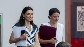La ministra de Justicia, Pilar Llop (i); y la ministra de Igualdad, Irene Montero (d), el pasado agosto.