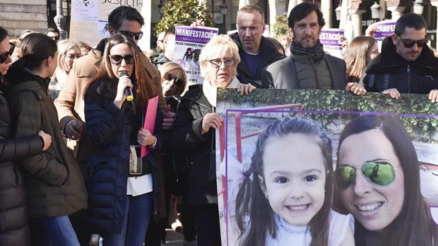 Concentración en memoria de Paloma e India en Valladolid