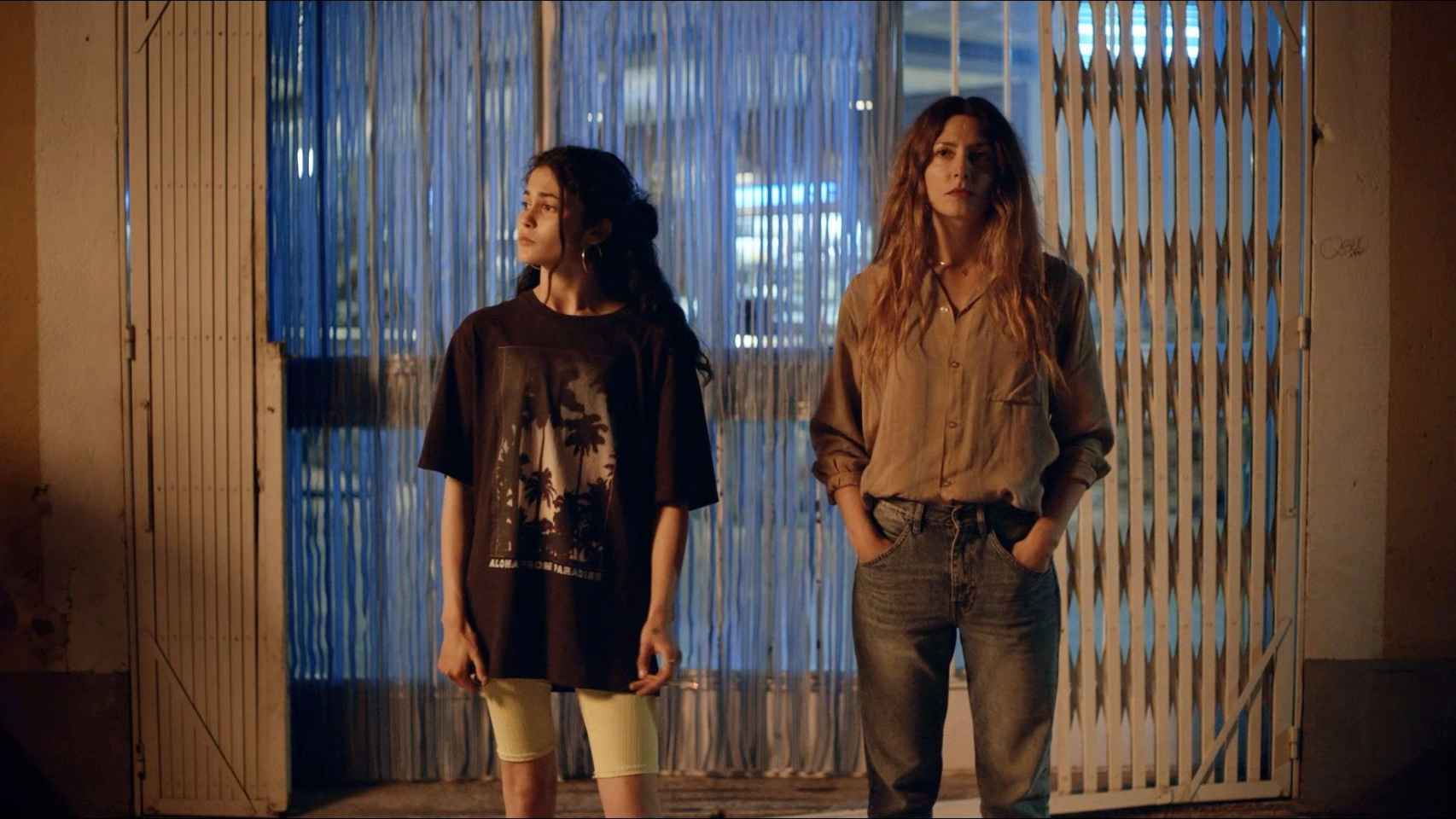 Luna Pamies y Bárbara Lennie en 'El agua', dirigida por Elena López Riera