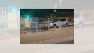 Viral el vídeo de un coche circulando por la vías del TRAM en San Vicente del Raspeig
