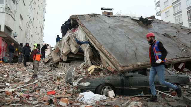 Turquía y Siria cuentan más de 3.700 muertos por el terremoto