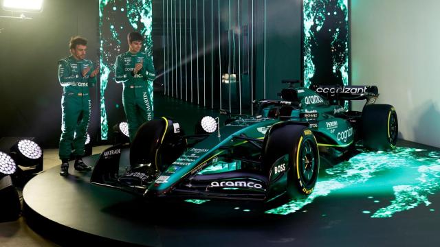 Aston Martin presenta el AMR23: el ilusionante monoplaza de Fernando Alonso para 2023