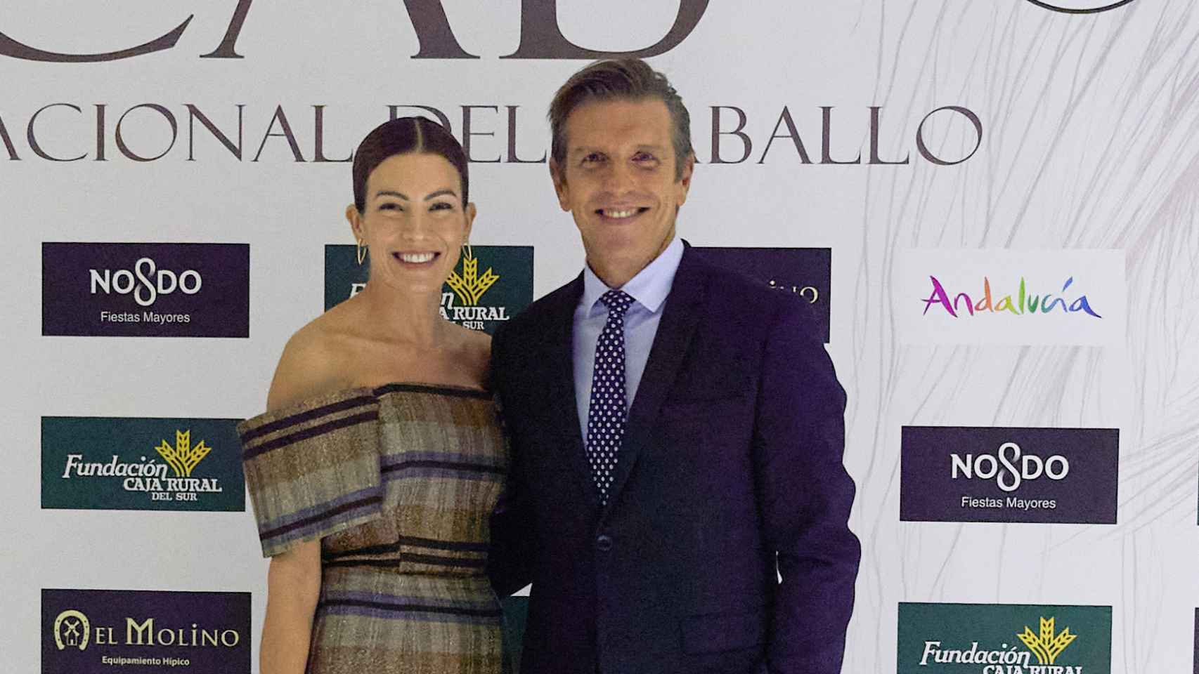 Manuel Díaz junto a su esposa, Virginia, en un evento público en Sevilla, en noviembre de 2022.