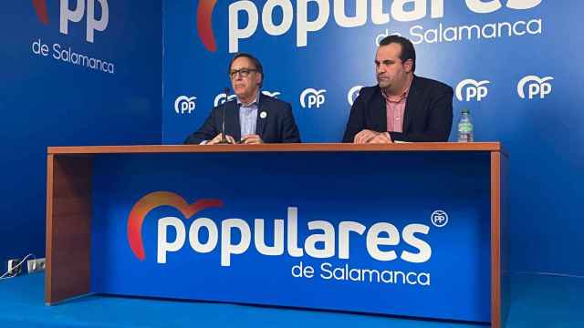 Carlos García Carbayo y David Mingo, presidente y secretario de la Gestora del PP de Salamanca