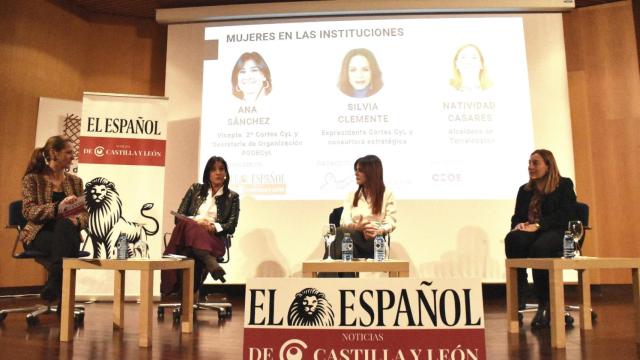 Imagen de la mesa 'Mujeres en las instituciones'.