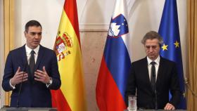 Pedro Sánchez con el presidente de Eslovenia, Robert Golob.